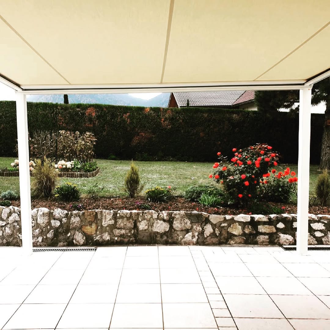 Pergola à toile autoportante