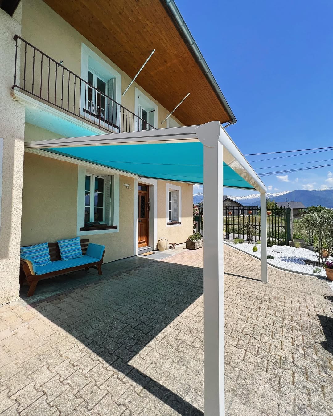 Pergola à toile motorisée