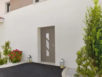 Pose de porte aluminium vitrée en Savoie & Haute-Savoie